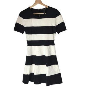 BCBG Dress Size Women's Medium Black White Striped Short Sleeve Zipper LYLAH